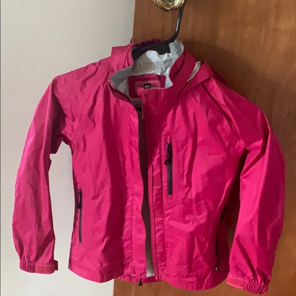 REI Girls Small (8) Raincoat/Rain jacket